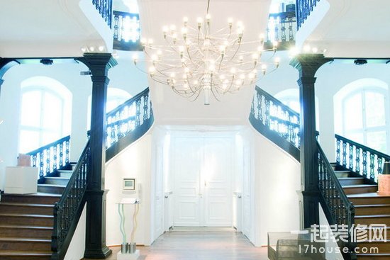 客厅吊顶如何营造家庭欧式氛围 客厅吊顶如何营造家庭欧式氛围
